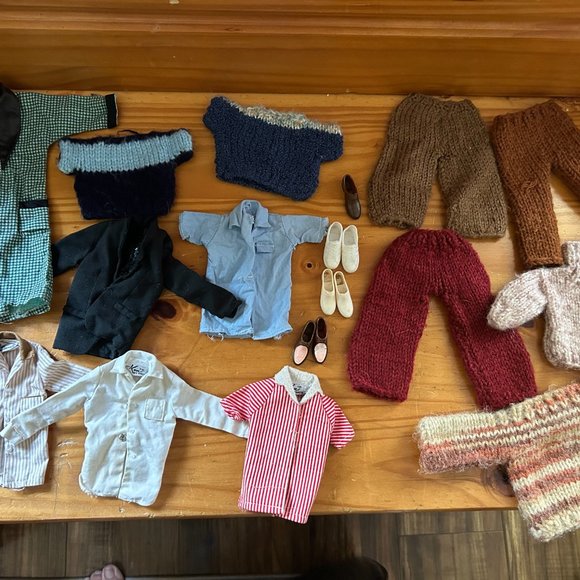 Vintage Ken Dolls '58, '88, '91, '83 and Clothing Mattel - Picture 14 of 16